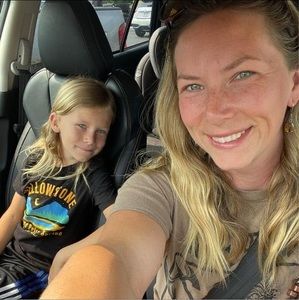 Meet your Posher, Caitlin